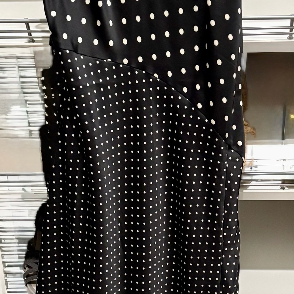 Dress - Picture 3 of 4